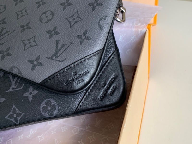 M69443 LV Trio 郵差包 Monogram Eclipse 帆布男包 黑花