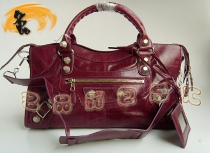 084328A �������ҕr(sh��)������� BALENCIAGA��(j��ng)��C(j��)܇(ch��)�� ���¿����eŮʿб���