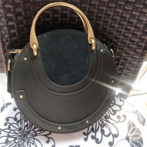 Chloe ޢ�� 17�ﶬ Pixie�֭h(hu��n)�� ĥɰƴƤ �A������� ī�Gɫ