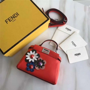 FENDI �ҵ��¿� �r�b����ƤMICRO PEEKABOO ̫ꖻ�����С؈�� �tɫ