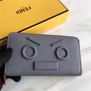 FENDI �ҵ� 2017�¿� face����ͬɫ�N�� �������Ƥ�A ��ɫ