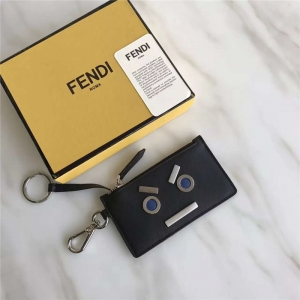 FENDI �ҵ� 0235Ƥ�|������b�СţƤ���A�ӿ�Ƭ�� ���X�� 耳װ� ��ɫ