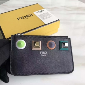 FENDI �ҵ� 1513 2017�¿�ŮʿƤ�|�T��b̿�������X�� ��ɫ