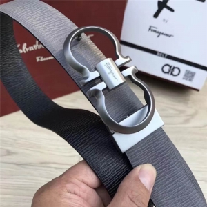 Ferragamo������Ľ �p���֦ţƤ�y ��ʿ���b���� �̄�(w��)���e�� ��?gu��)��y��