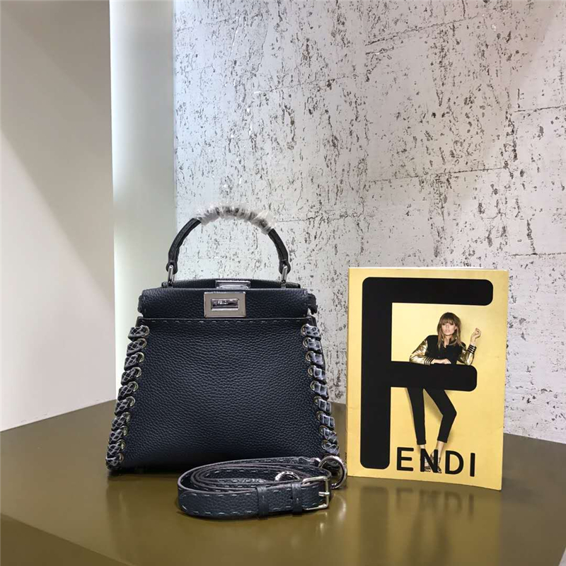 3105S FENDI�ҵ� MINI ߅����Ƥ�����b� ��֦�yţƤ����� �ڻ�ɫ