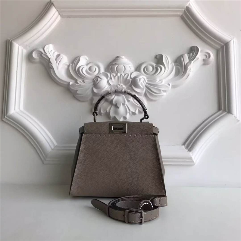 3106S FENDI�ҵ� MINI SELLERIA��� ��֦Ƥ����� �Һ�ɫ