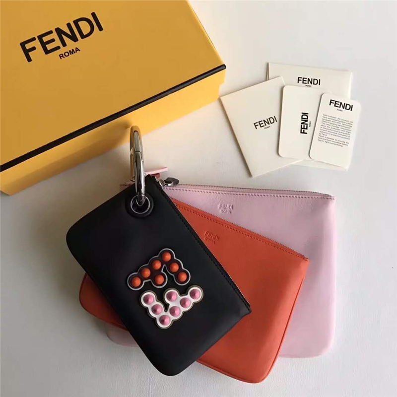 622 FENDI�ҵ� F IS FEND �������h ƴɫ�T����ð� �ڳȷ�