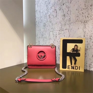 2818 FENDI�ҵ� KAN I�ִ� ţƤ����� �����pF �ҵϰ��� �tɫ