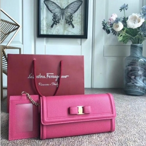 22D154 Ferragamo������Ľ Vara�����Y ���ƼyţƤ ���w��ʽ�X�� �Ҽtɫ