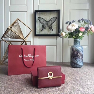 224639 Ferragamo������Ľ Gancio�R��� ���w��ʽ�X�� �tɫ