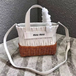 5BA076 MIUMIU��(zhu��n)���¿� С��Ƥ �������l ����Ͱ�� ��ɫ