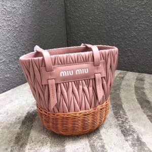 5BE021 MIUMIU��(zhu��n)���¿�米�� С��Ƥ �������l Ͱ�ΰ� ��ɫ