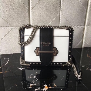 1BD045 Prada cahier �������¿� �T��OӋ �����_�μ�б��� �����