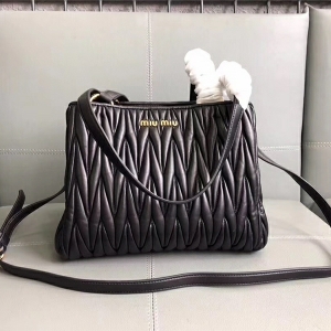5BG103 MIUMIU���� �����¿� �M(j��n)����Ƥ ��������б��� ��ɫ