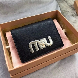 5MV204 MIUMIU �������� ��LOGO ƴɫ �ڴ�С�X�� ��ɫ