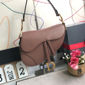 M0446 Dior SaddleСţƤ����� Dior�R���� DiorŮ�� ��ɳɫ