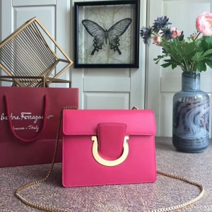 21F893 Ferragamo�ְ� ��h��� �Ƹ���ĽŮ�� СţƤ ��̖ ���w朗l�� õ�t