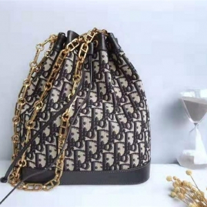 M6018 Dior�ϊW �͹�ˮͰ�� �ϻ��������K Logo���R �ϊWˮͰ�� ��