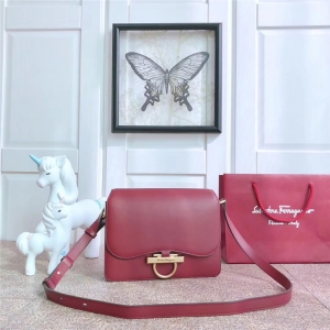 21H321 Ferragamo�ִ� �ﶬ�͹� Gancini�i�� �Ƹ���ĽŮ�� ���w��� �Ƽt