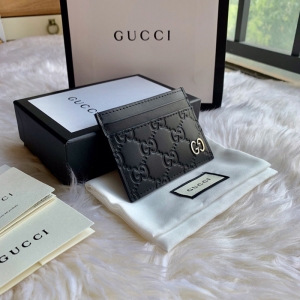 473927 Gucci SignatureƤ�￨Ƭ�A Gucci���� ��ɫ