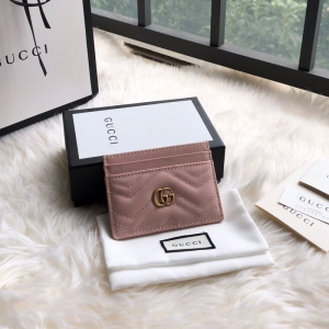 443127 Gucci GG Marmontϵ�п�Ƭ�A Gucci���� ��ɫ