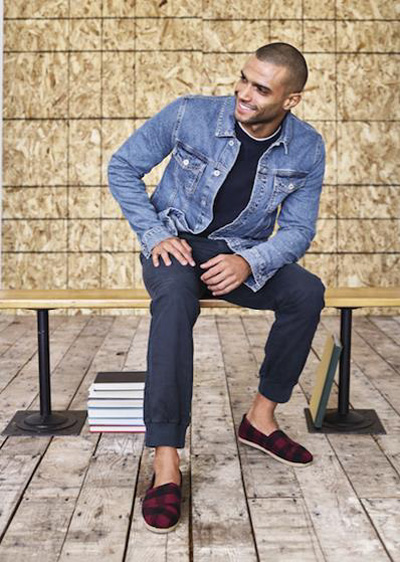 TOMS�A���Ƴ�Ӣ���L��ϵ��Ь��
