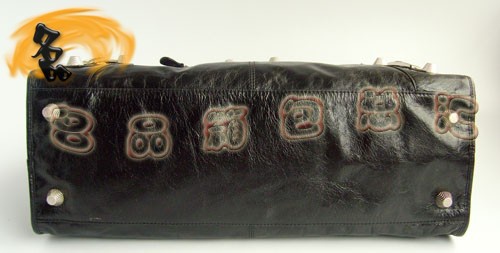 084334A ��(j��ng)��AŮʿ����� BALENCIAGA�C(j��)܇(ch��)�� �������ҕr(sh��)�����e�����