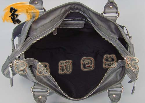 084332A 專(zhuān)柜品質(zhì) BALENCIAGA時(shí)尚休閑女士斜挎包 巴黎世家機(jī)車(chē)包 手提包