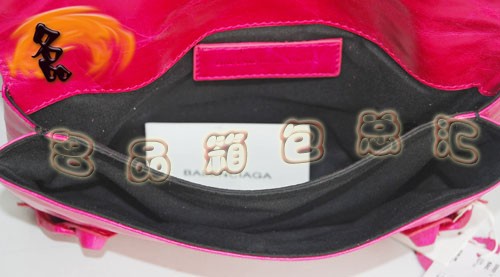 084351 �������ҽ�(j��ng)������� BLENCIAGA�¿��ҼtɫţƤ��߅�r(sh��)��Ůʿ���ð�