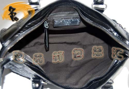 084932 BALENCIAGAб��� �������ҕr��Ůʿ����� BALENCIAGA����C܇��