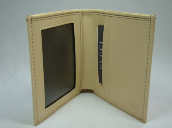 124591 ����Ʒ�|(zh��) GUCCI�¿���ɫ����ϵ�Еr(sh��)��Ůʿ�X�A GUCCI��(j��ng)����X��