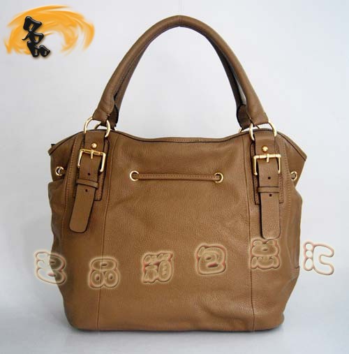3058 Prada����� Prada���¿� �r�����eŮ�� Prada��(j��ng)��� ��ɫ