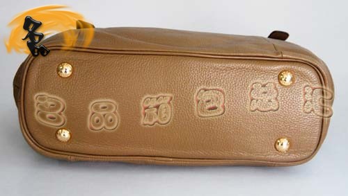 3058 Prada����� Prada���¿� �r�����eŮ�� Prada��(j��ng)��� ��ɫ