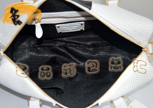 5647 Prada�μ�� Prada�¿�ƴɫС��ţƤŮ�� Prada����� ��ɫ