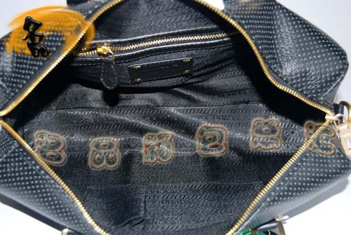 5647 Prada�μ�� Prada�¿�ƴɫС��ţƤŮ�� Prada����� ��ɫ