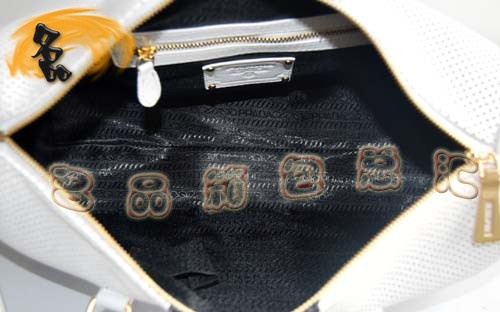 5648 Prada����� Prada�¿�ƴɫС��ţƤ���ð� Pradaб��� ��ɫ