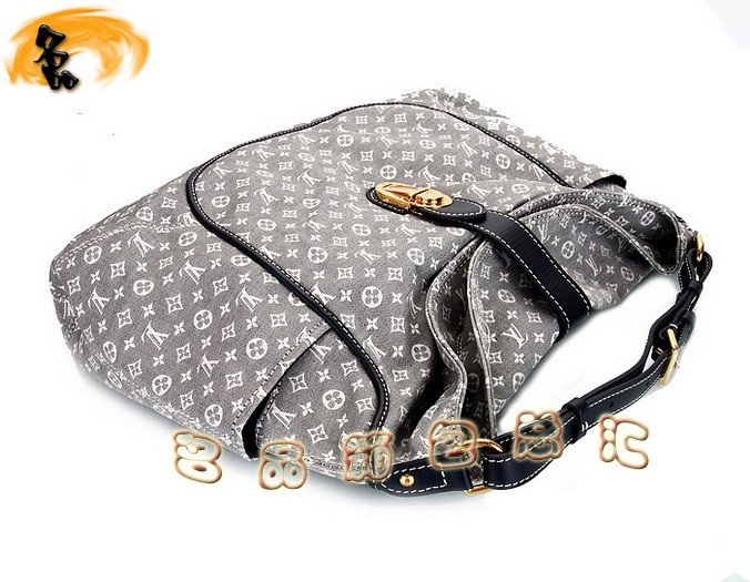 M56700 LV��(j��ng)��С�����r(sh��)�����eŮʿ�μ�� LV���¿������ LVŮ��