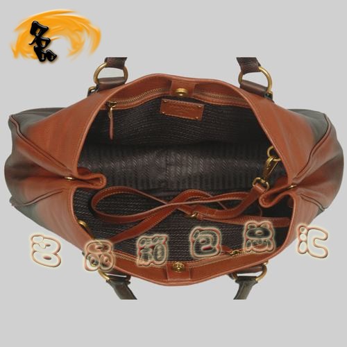 8602 Prada熱銷1:1品質(zhì)女包 普拉達(dá)高檔牛皮手提包 Prada斜挎包 黑配啡色