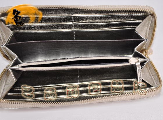 154591 һ��һƷ�| Gucci�M��ţƤ�pG�����r�����eŮʿ�X�� Gucci�L���X�� �yɫ
