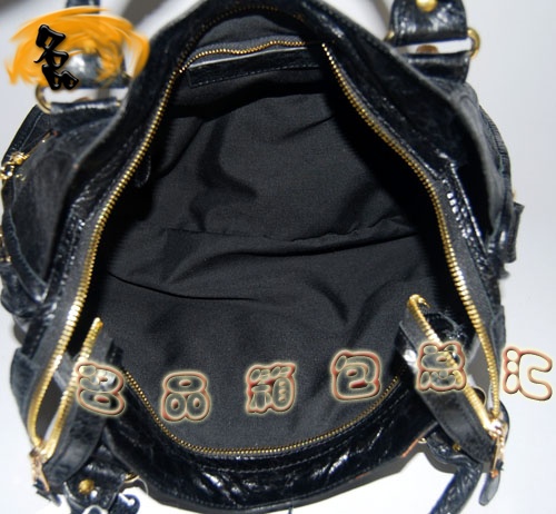 084332B Balenciaga�C(j��)܇(ch��)�� �μ�� ������������� �M(j��n)����Ƥ���ᔕr(sh��)��Ů�� ��ɫ