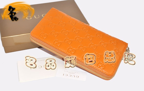 212110 �����X�� Gucci���¿� Gucci�ߙn�^��ţƤŮʿ�X�A Gucci�L���X�� ��ɫ