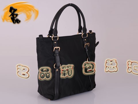 BN1774 Prada防水尼龍帆布女士休閑包 Prada單肩包 斜挎包 普拉達(dá)女包 黑色