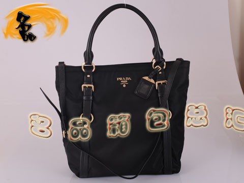 BN1774 Prada防水尼龍帆布女士休閑包 Prada單肩包 斜挎包 普拉達(dá)女包 黑色