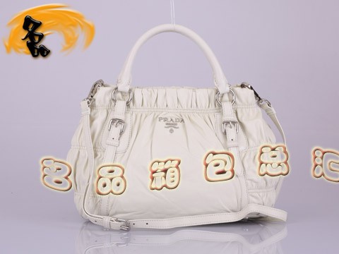 BN1791 普拉達(dá)最新款褶皺羊皮時(shí)尚女士休閑包 Prada手提包 Prada斜挎包 白色