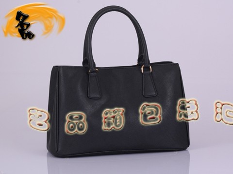 BN1874 Prada單肩包 新款時(shí)尚女士休閑包 十字紋進(jìn)口牛皮女包 普拉達(dá)手提包 黑色