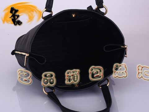 BR4372 Prada�μ�� �¿�r��Ůʿ���e�� �����_����� �M��ţƤŮ�� ��ɫ
