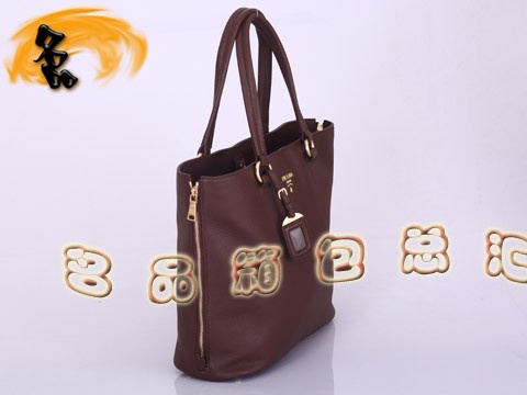 BR4372 Prada單肩包 新款時尚女士休閑包 進(jìn)口牛皮女包 普拉達(dá)手提包 啡色