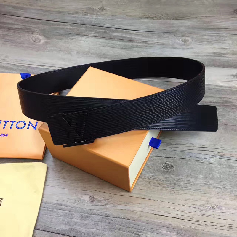 M9229Q LV INITIALES 腰帶 LV水波紋牛皮皮帶 LV男士皮帶