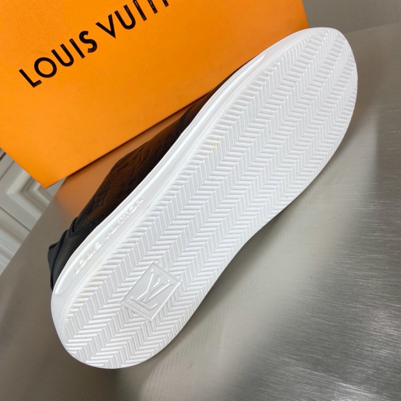 1A5UJ5 LV LUXEMBOURG 運動鞋 Monogram 壓紋粒面小牛皮男鞋 黑色