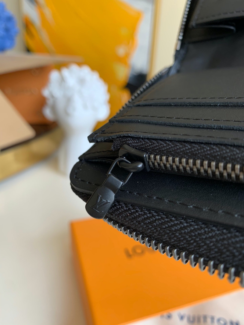 M69047 LV ZIPPY VERTICAL 錢夾 Taurillon皮革錢包 黑色